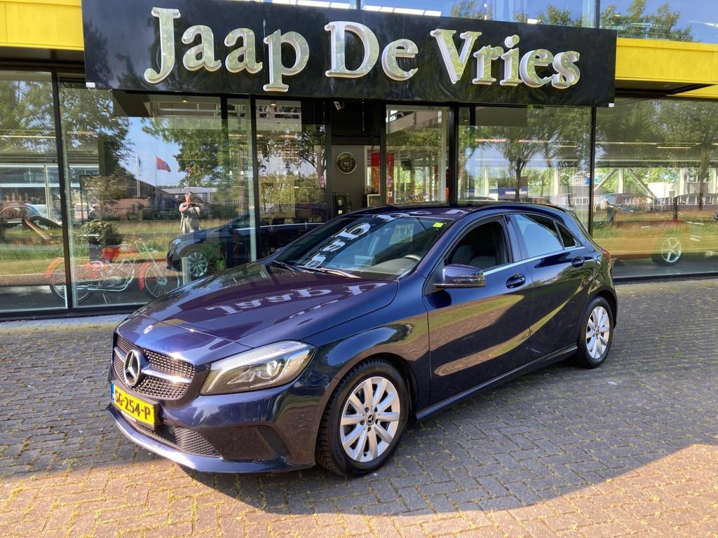 Mercedes-Benz A-klasse 180 Business Solution, Auto's, Mercedes-Benz, 4 cilinders, Blauw, Leder en Stof, 122 pk