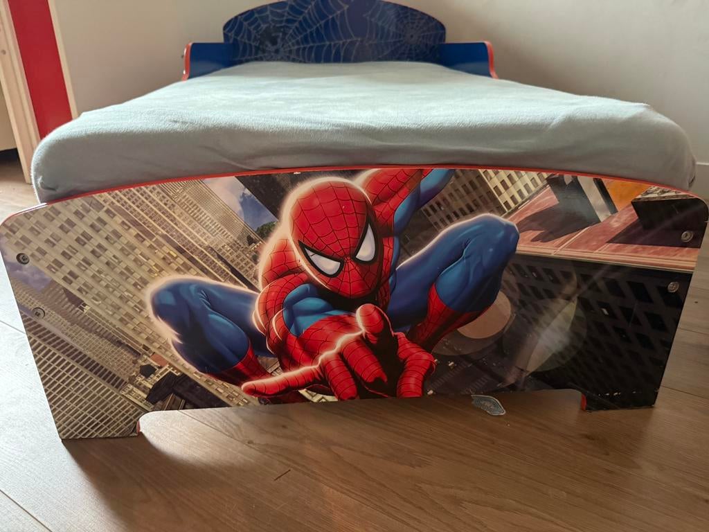 Kinderbedje /peuterbed spiderman TEAB, Kinderen en Baby's, Kinderkamer | Bedden, Ophalen, 70 tot 85 cm, 140 tot 160 cm, Zo goed als nieuw