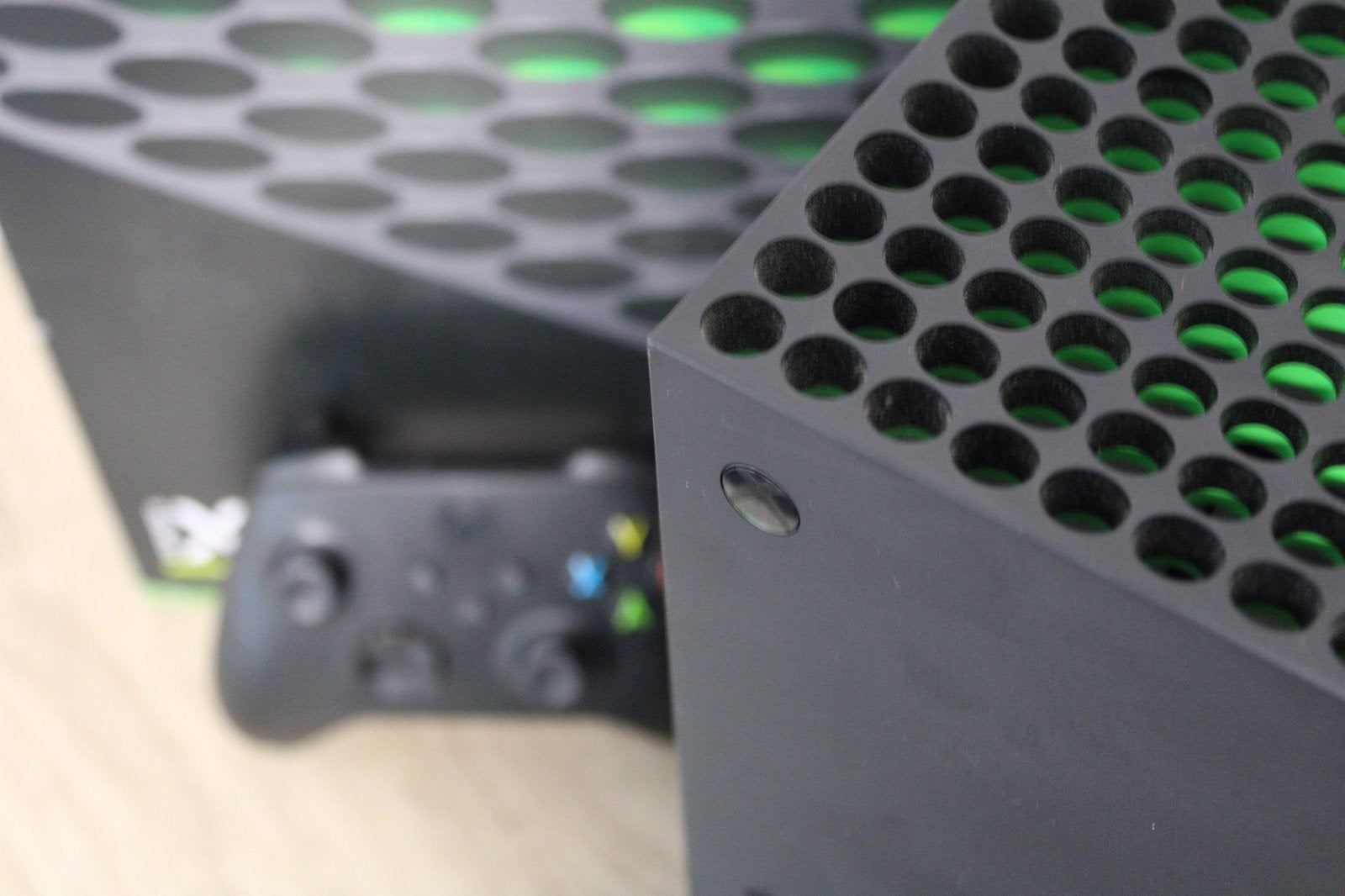 Foto 3 van Xbox Series X 1TB 8K + 1 Controller + 8 Spellen