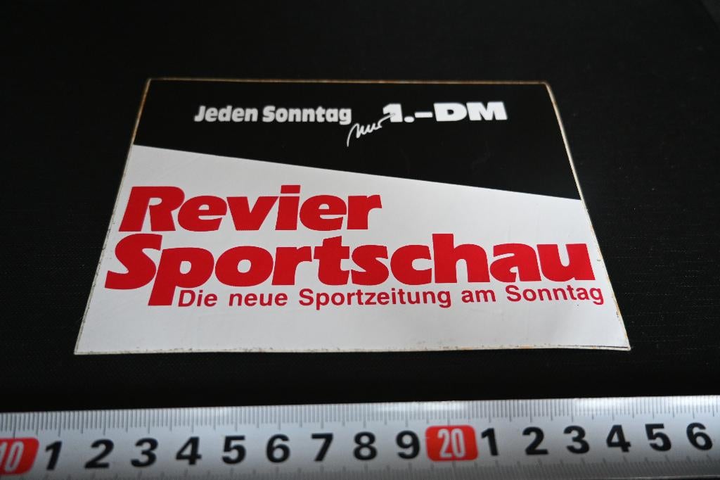 sticker Revier Sportschau Die neue Sportzeitung am Sonntag, Ophalen, Zo goed als nieuw