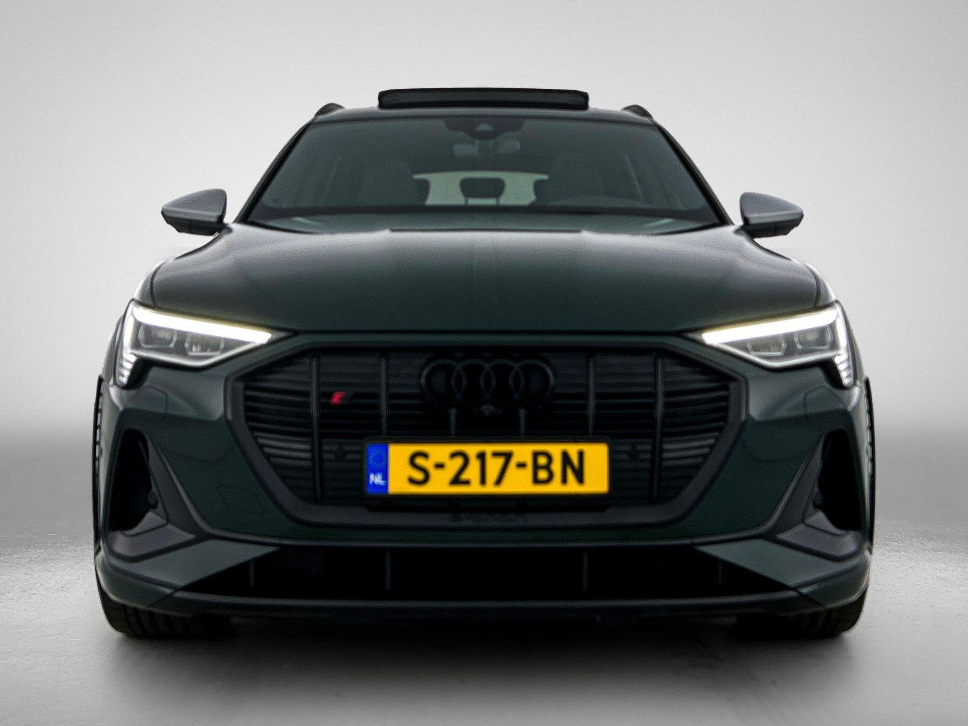 Audi e-tron S quattro 503 PK | S-line | 360 Camera | Panoram, Auto's, Zwart, 95 kWh, Vierwielaandrijving, SUV of Terreinwagen