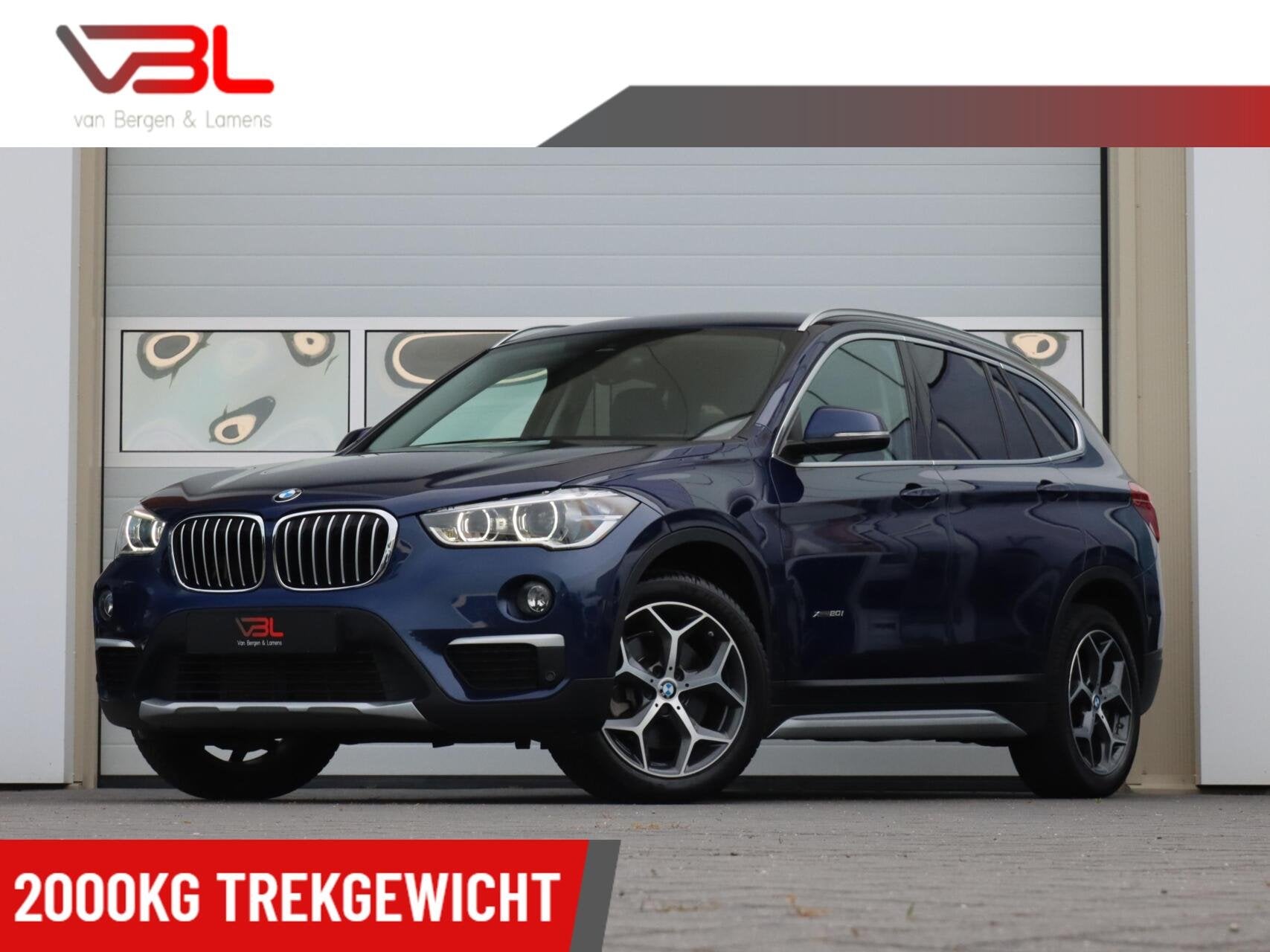 BMW X1 xDrive20i 192PK High Executive X-line | Apple Carplay, Auto's, 1998 cc, Gebruikt, Blauw, Bedrijf