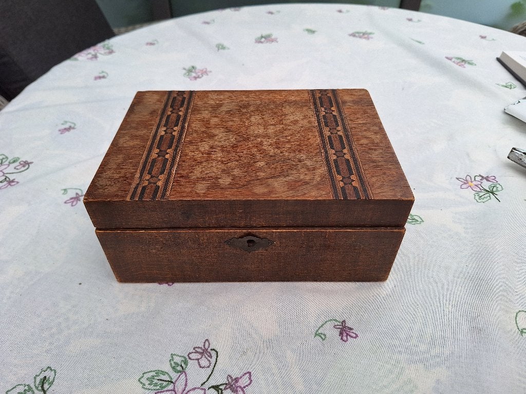 Antiek houten kistje, decoratieve banen, sieradendoos, Antiek en Kunst, Ophalen of Verzenden
