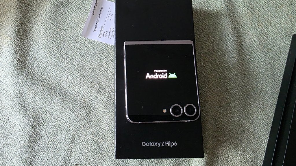 Foto 11 van Samsung Galaxy Z Flip 6 vouwtelefoon IGST 512 GB accu 100%