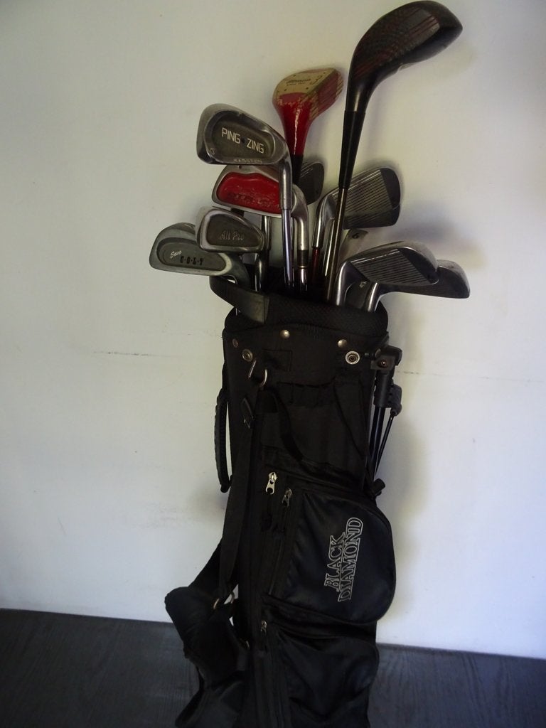 GOLFTAS MET 15  (R-H) CLUBS (O.A. MIZUN0, TITLEIST , ETC), Sport en Fitness, Golf, Ophalen of Verzenden, Gebruikt, Tas