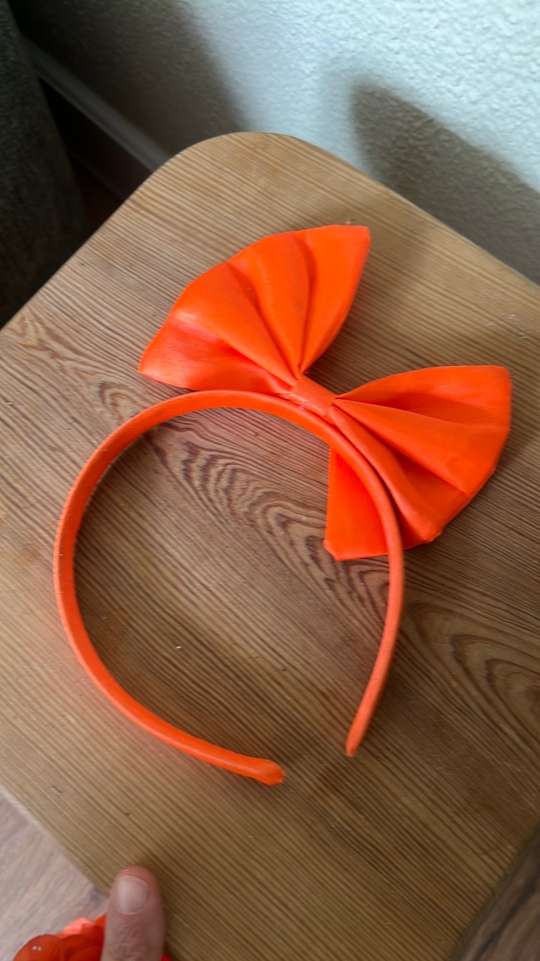 Leuke oranje haarband met strik (leuk voor WK voetbal!), Kinderen en Baby's, Kindermode-accessoires, Ophalen of Verzenden, Zo goed als nieuw