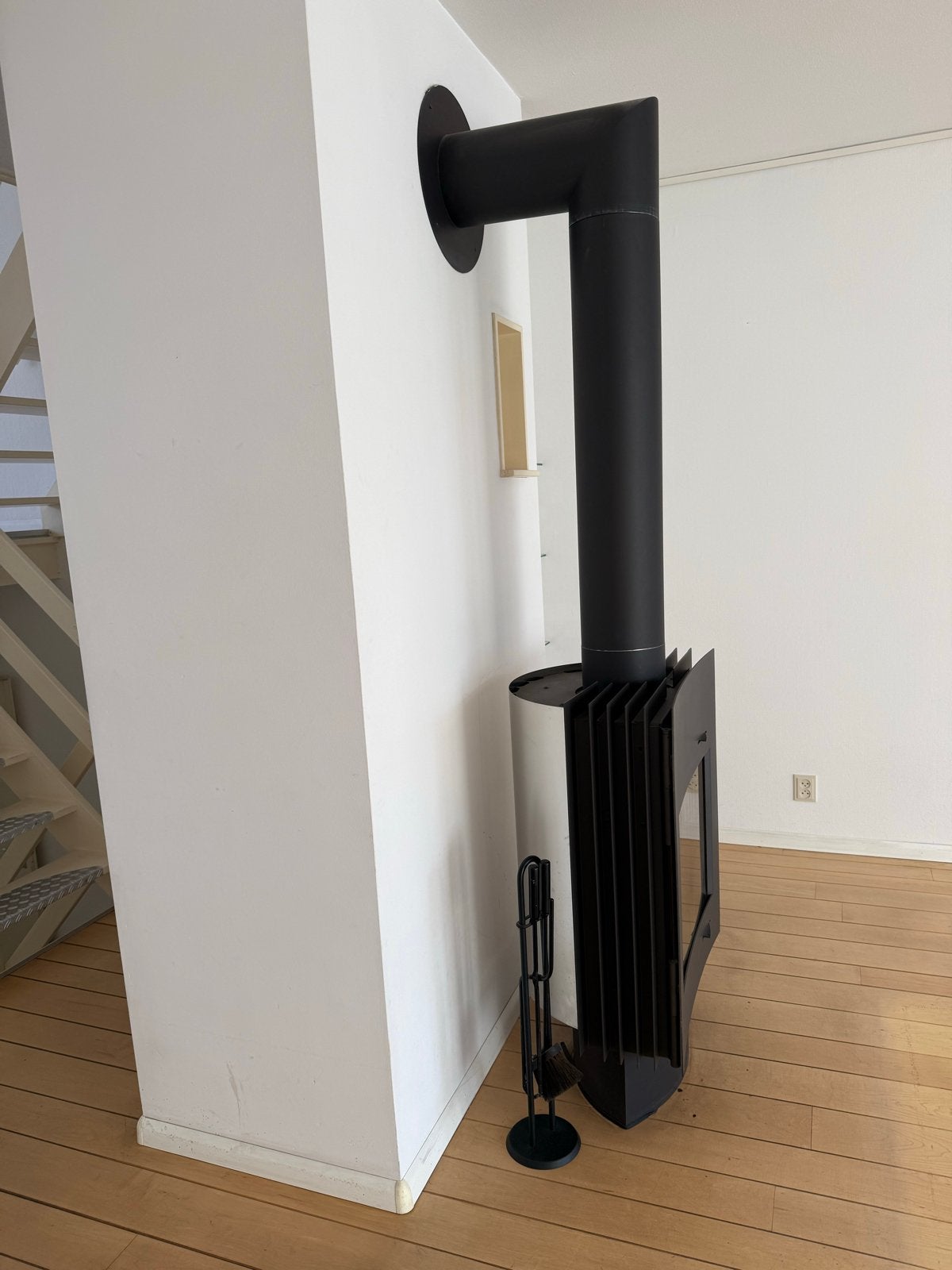 Harrie Leenders Signa Houthaard - 8 kW - Zo goed als nieuw, Ophalen, Zo goed als nieuw, Vrijstaande haard, Houthaard