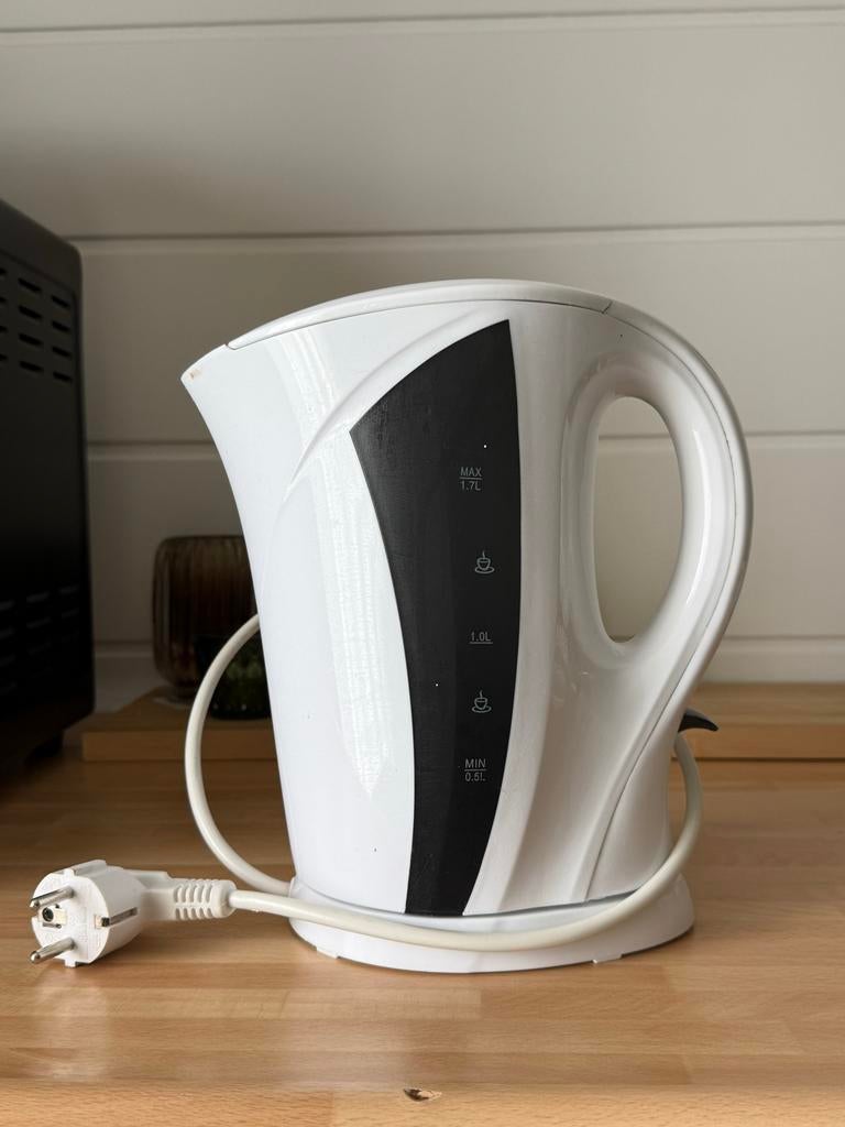 Waterkoker merk Home 1,7 liter - Wit/Zwart, Witgoed en Apparatuur, Waterkokers, Gebruikt, 1 tot 2 liter, Ophalen of Verzenden