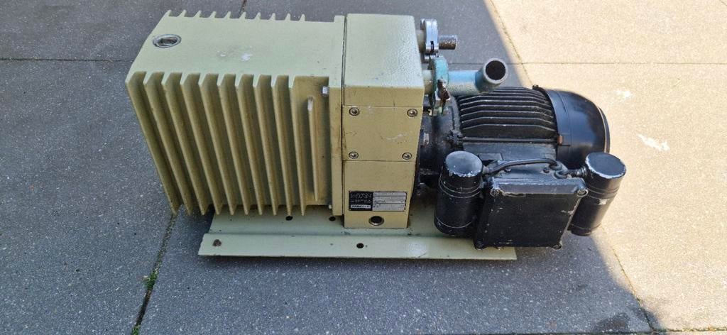 Pfeiffer Duo 012 A Vacuümpomp - 12 m³/h, Doe-het-zelf en Verbouw, Compressors, Ophalen of Verzenden