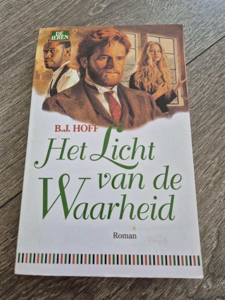 Het Licht van de Waarheid - B.J. Hoff Roman, Boeken, Ophalen of Verzenden, Gelezen, B.J. Hoff, Nederland