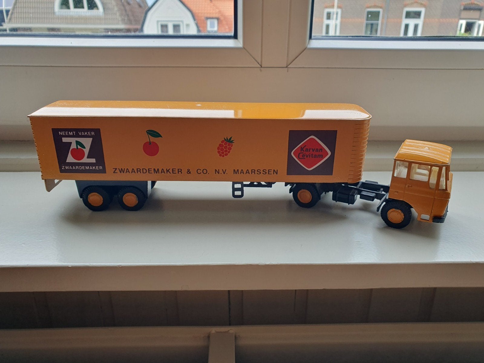Lion toys car #36 Daf 2600 Zwaardemaker Maarssen, Ophalen of Verzenden, Zo goed als nieuw, Auto, Overige merken