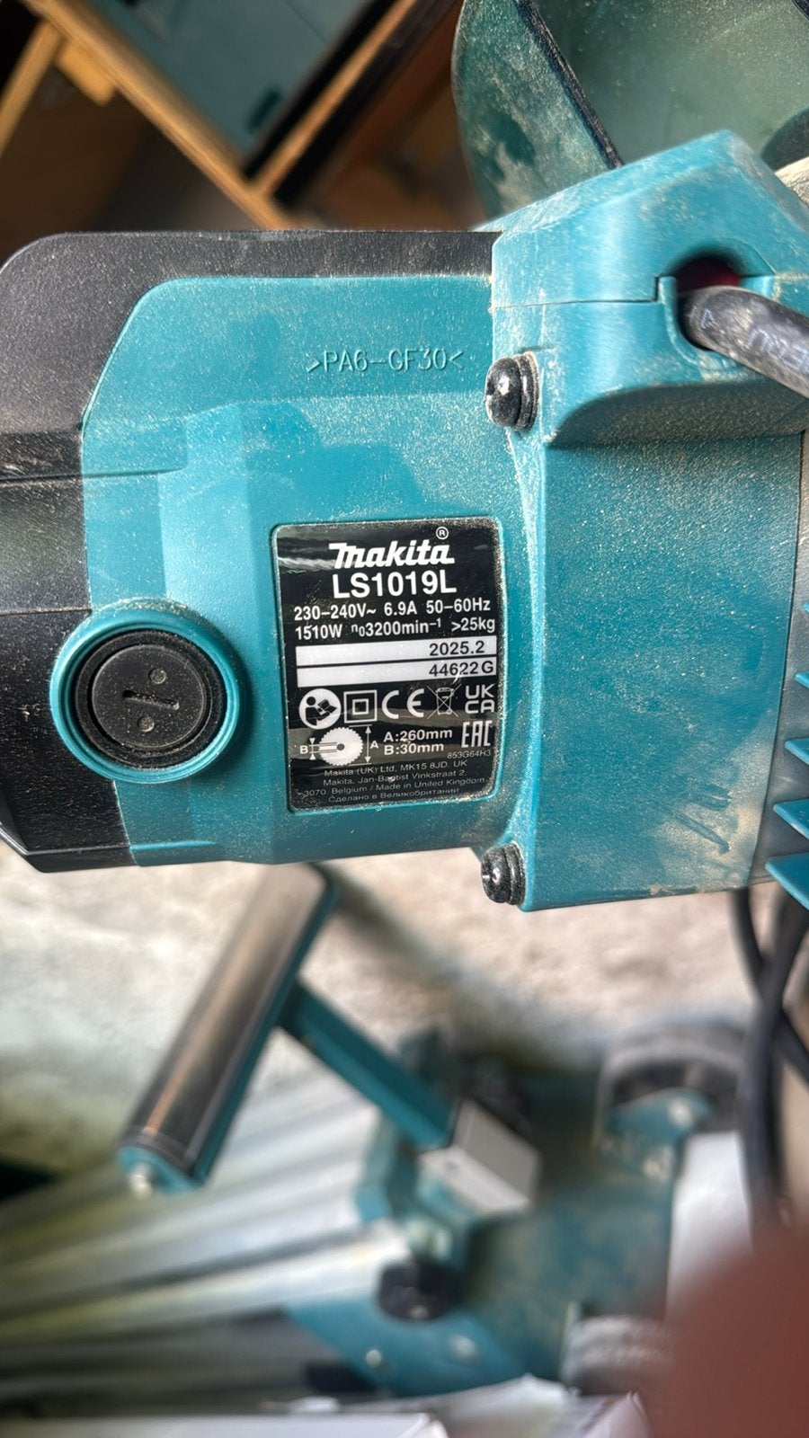 Makita LS1019L Radiaal afkortzaag met snoer 230V, Doe-het-zelf en Verbouw, Gereedschap | Zaagmachines, Ophalen, Gebruikt, 70 mm of meer
