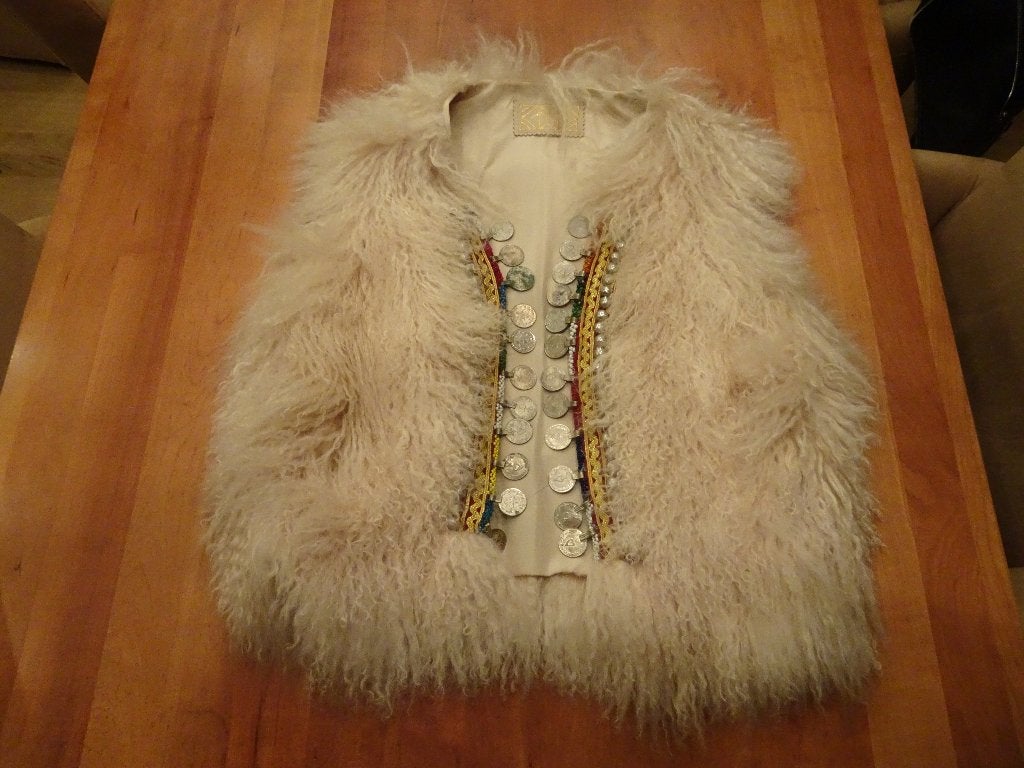 Offwhite wollen gevoerd vestje (gilet) met munten en kralen, Verzenden, Nieuw, Maat 38/40 (M), Wit