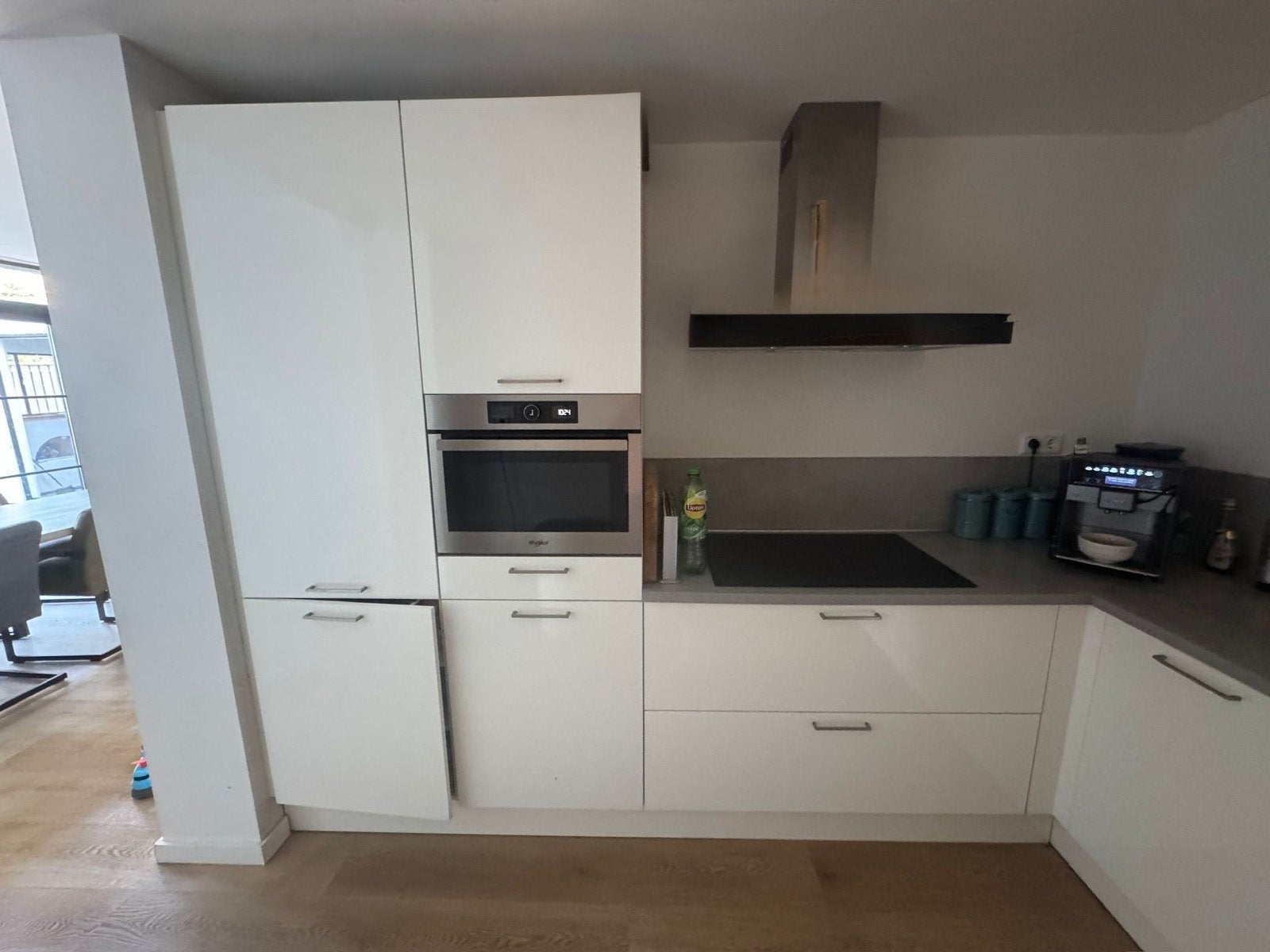 Moderne witte hoekkeuken (exclusief koelkast en cooker, Ophalen, Gebruikt, Wit, Hoekkeuken