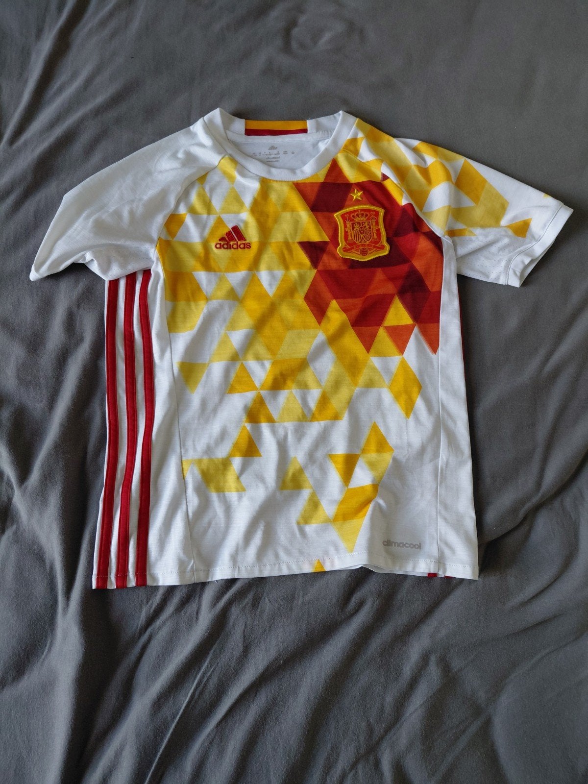 Adidas Spanje voetbalshirt maat 152, Kinderen en Baby's, Kinderkleding | Maat 152, Adidas, Gebruikt, Ophalen of Verzenden, Shirt of Longsleeve