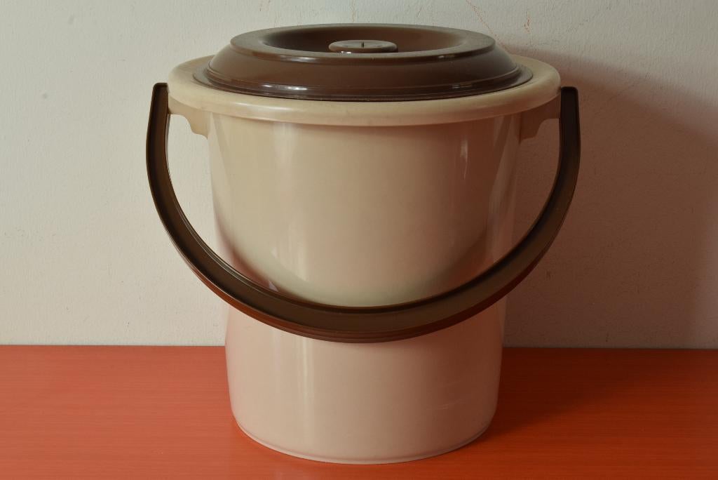 Retro vintage kunststof jaren 70 Curver emmer met deksel, Ophalen of Verzenden