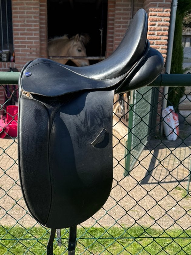 Euroriding dressuur zadel 17 inch, Ophalen of Verzenden, Gebruikt, Dressuur