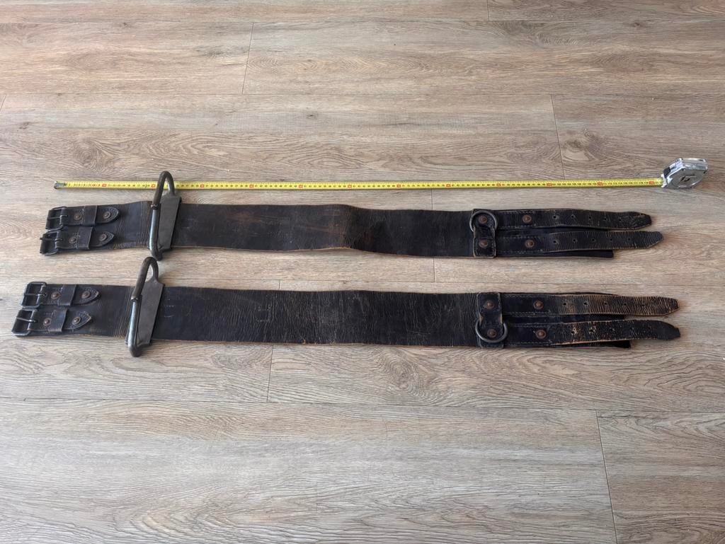2 Oude brandweer gereedschapsriemen/gordels, Ophalen of Verzenden, Overige soorten, Nederland, Embleem of Badge