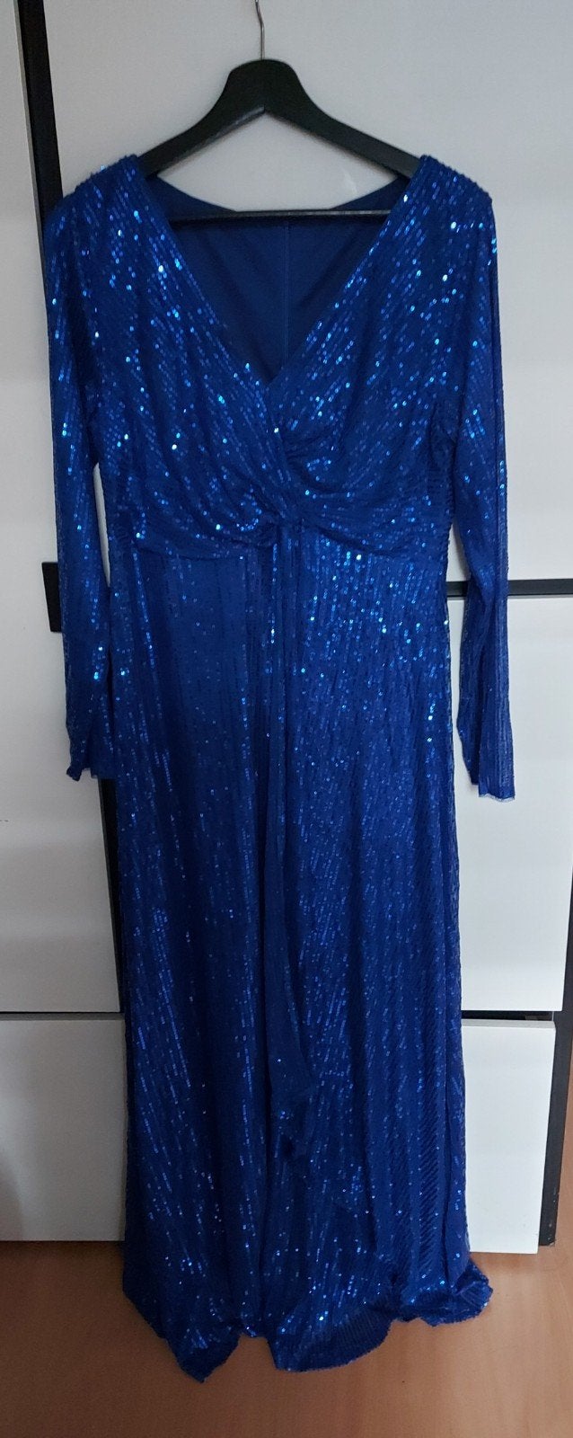 Nieuwe Lange Blauwe Galajurk met Pailletten,42/44, Kleding | Dames, Jurken, Blauw, Maat 42/44 (L), Nieuw, Ophalen of Verzenden