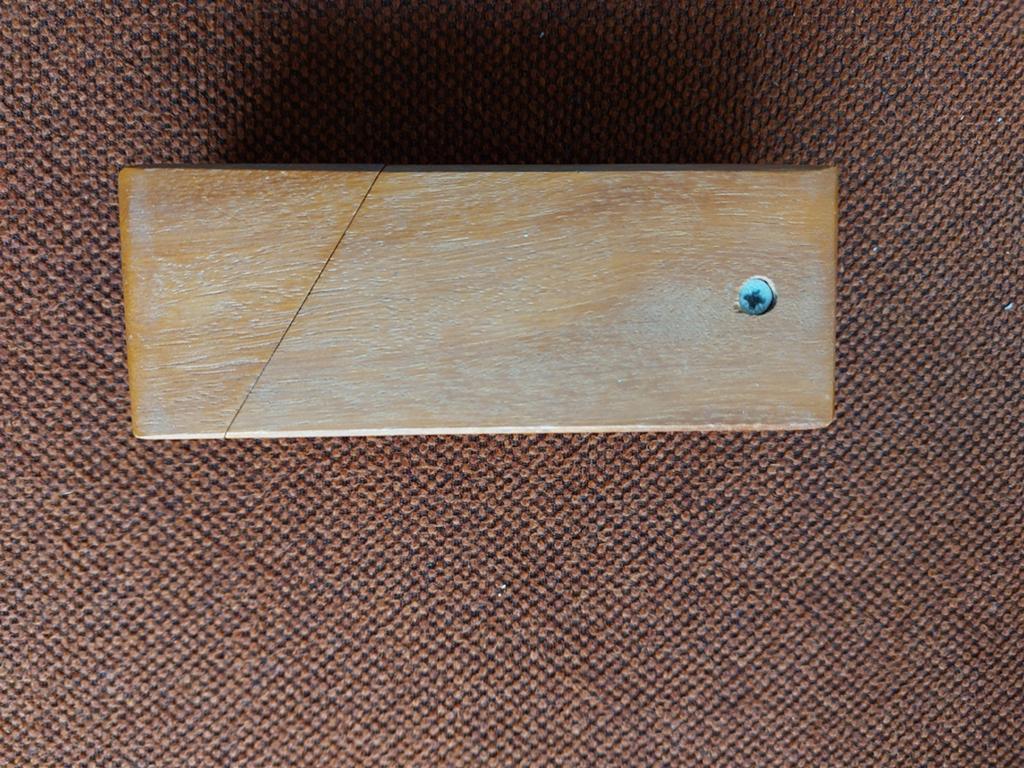 Gave vintage houten spaarpot., Ophalen of Verzenden, Gebruikt, Metaal of Blik, Overige thema's