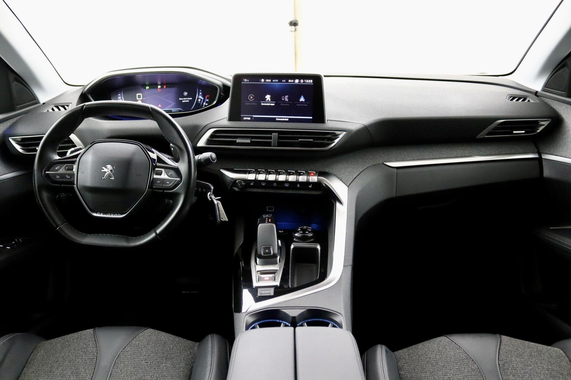 Peugeot 3008 1.2 PureTech Allure grijs automaat, Gebruikt, 1199 cc, Bedrijf, 690 kg
