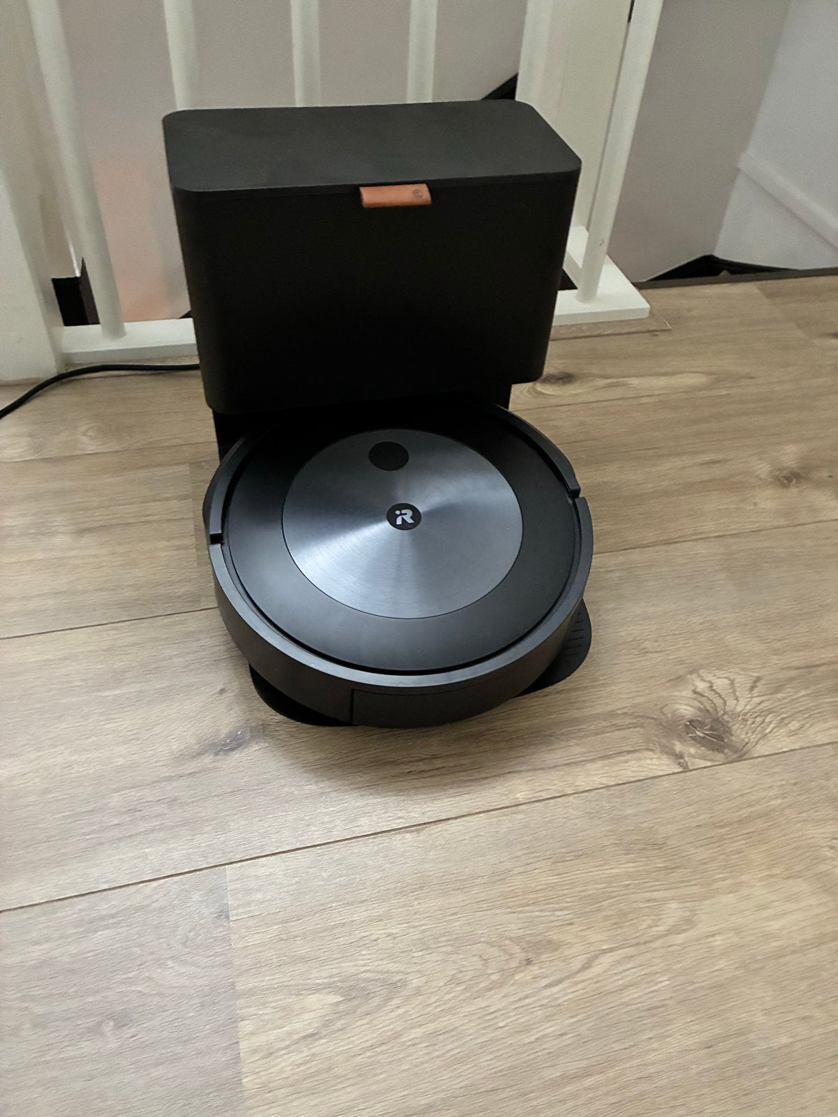 iRobot Roomba Combo j7+ Robotstofzuiger met dweilfunctie, Ophalen, Gebruikt, IRobot, Automatisch legen