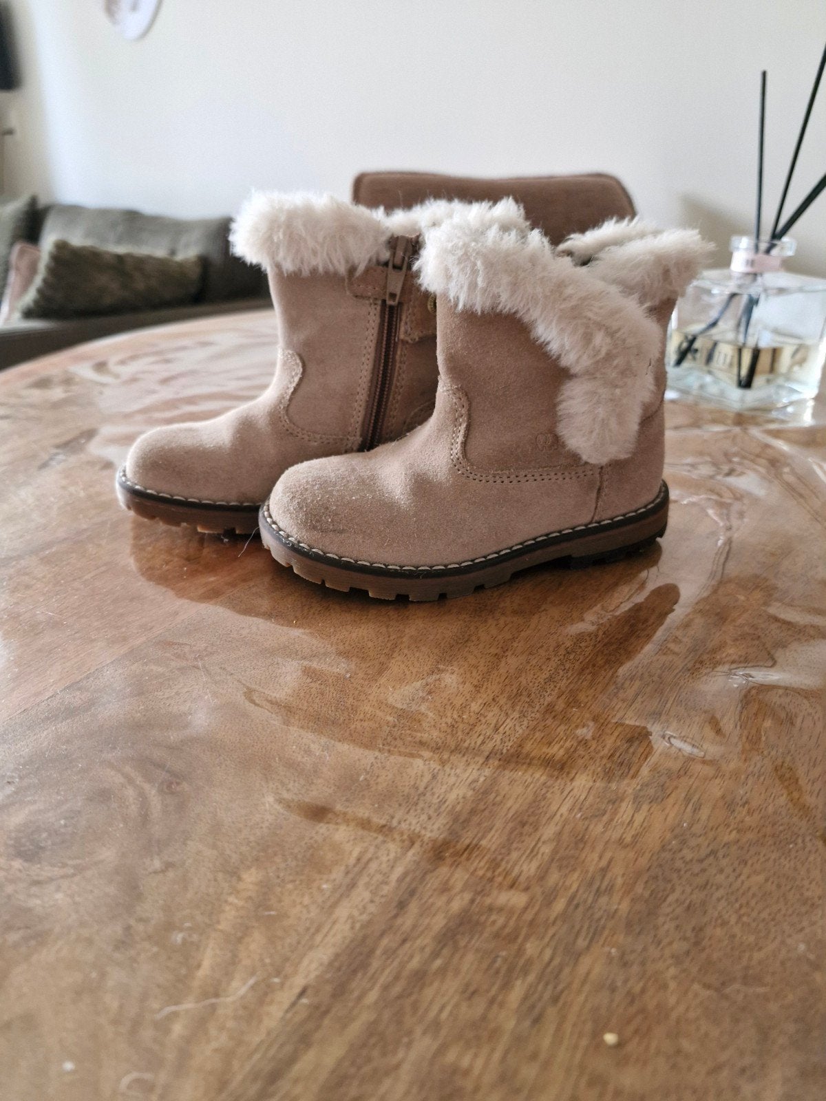 Elefanten Laarsjes Maat 22 - Beige met Bont, Gebruikt, Jongen of Meisje, Ophalen of Verzenden, Laarzen