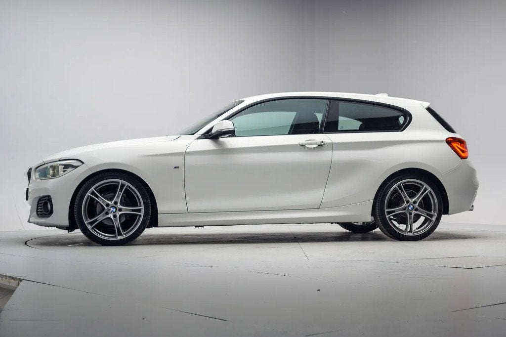 BMW 1-serie 116i M Sport [ LED Navi Stoelverwarming ], Auto's, BMW, 1-Serie, Gebruikt, Wit, Origineel Nederlands
