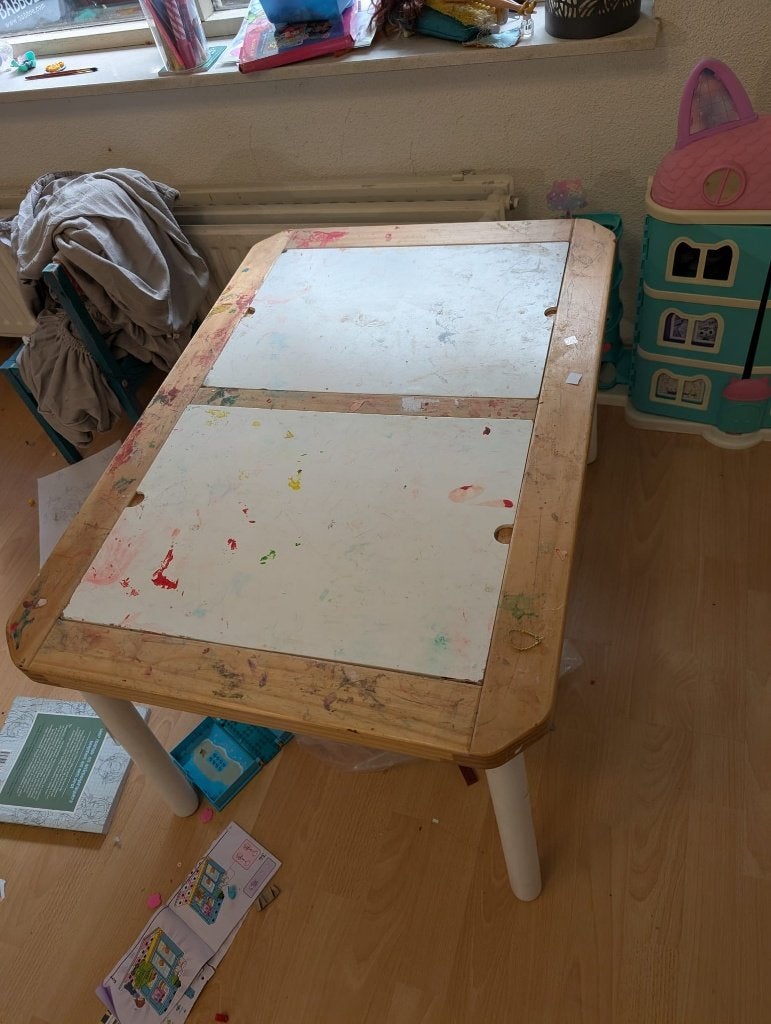 FLISAT Kindertafel,, Ophalen, Gebruikt, Tafel(s)