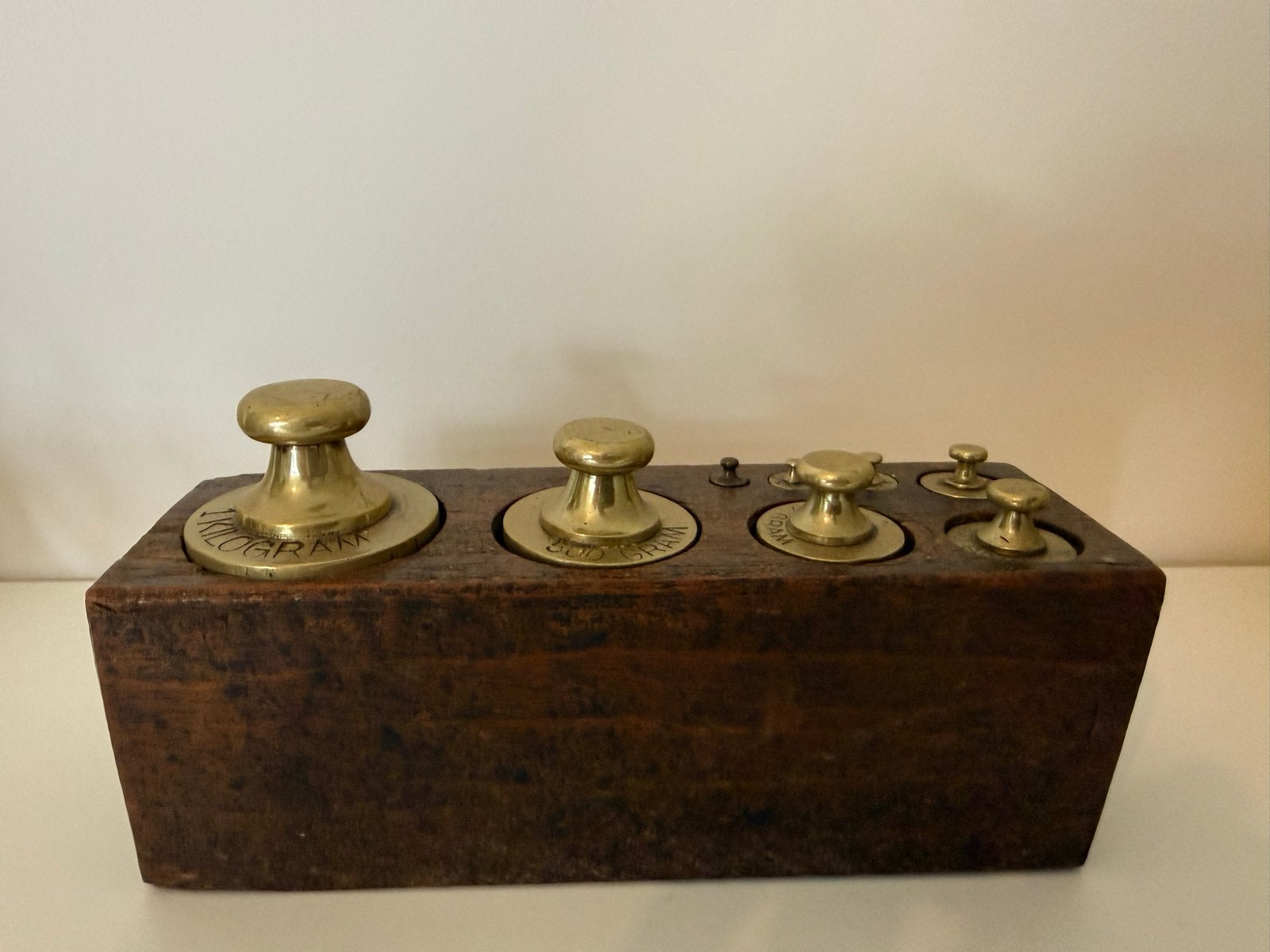Antieke messing gewichten set in houten kistje, Antiek en Kunst, Ophalen
