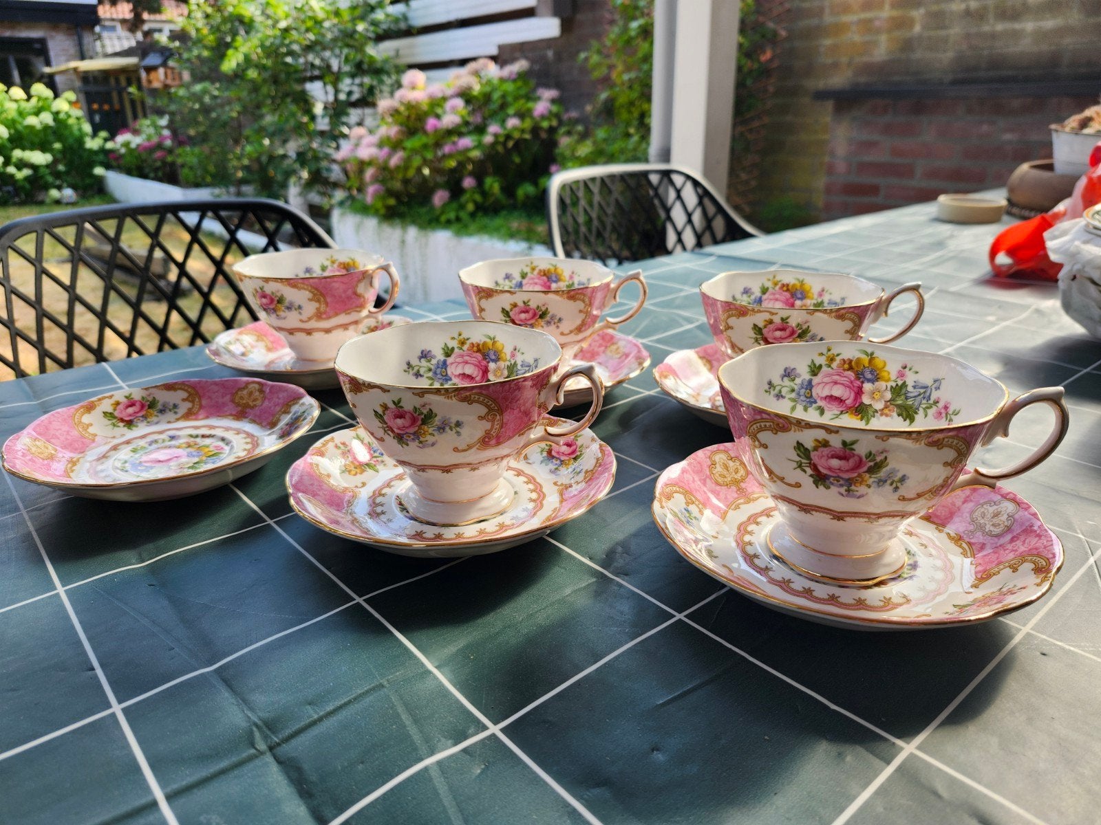 Royal Albert Lady Carlyle theeservies - 5 kop en schotels, Ophalen