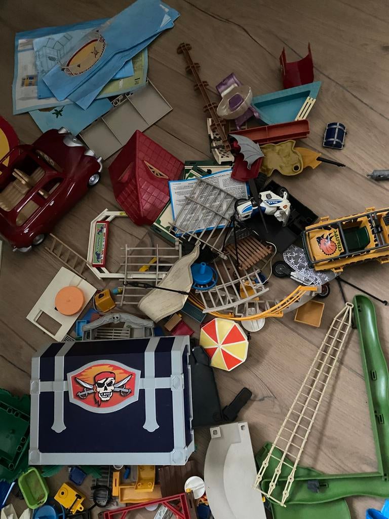 Zoveel onderdelen playmobil, Kinderen en Baby's, Speelgoed | Playmobil, Ophalen of Verzenden, Zo goed als nieuw