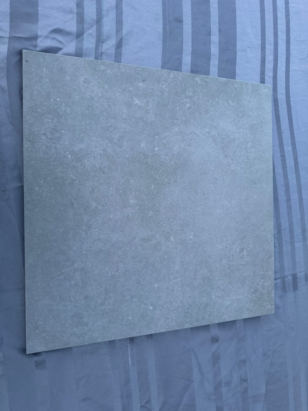 Keramische terrastegels 80x80 betonlook grijs 2cm – 26,88 m², Keramiek, C, Ophalen of Verzenden, Zo goed als nieuw