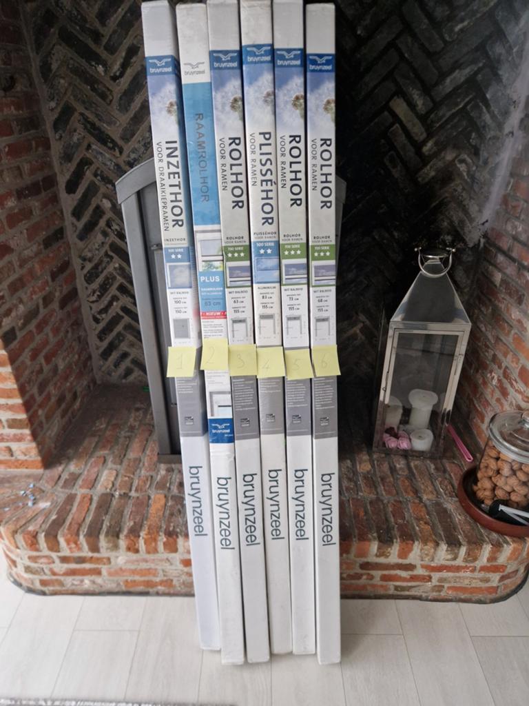 Bruynzeel rolhor voor ramen., Ophalen of Verzenden, Zo goed als nieuw, Overige typen, Minder dan 200 cm