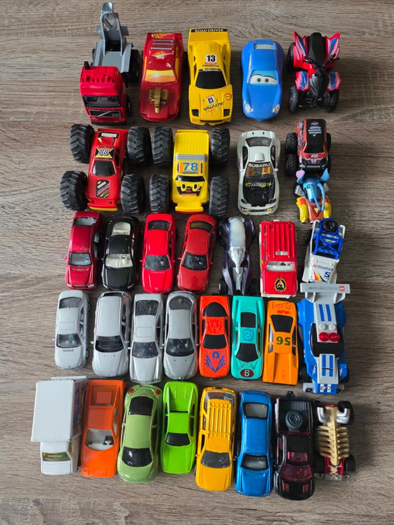 Doosje vol met diverse speelgoedauto's, Ophalen of Verzenden, Gebruikt