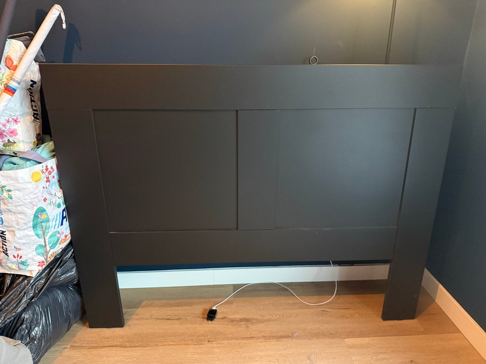 BRIMNES hoofdbord met opbergruimte - zo goed als nieuw, Ophalen, Zwart, Tweepersoons, 140 cm