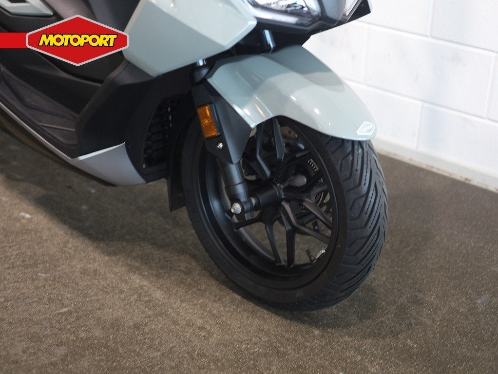 Honda FORZA 350 (bj 2024), Scooter, Bedrijf, Mc.benelux@honda-eu.com, Honda Motor Europe Ltd Netherlands branc