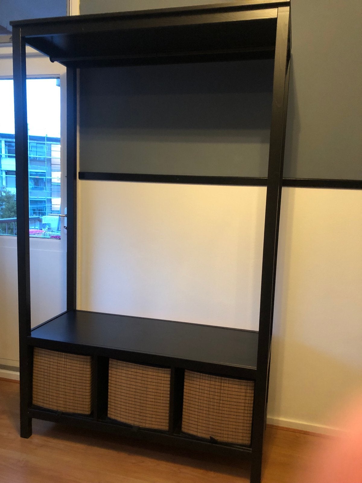 Foto 4 van IKEA HEMNES Open Kledingkast / Halkast Zwartbruin + 3 Manden