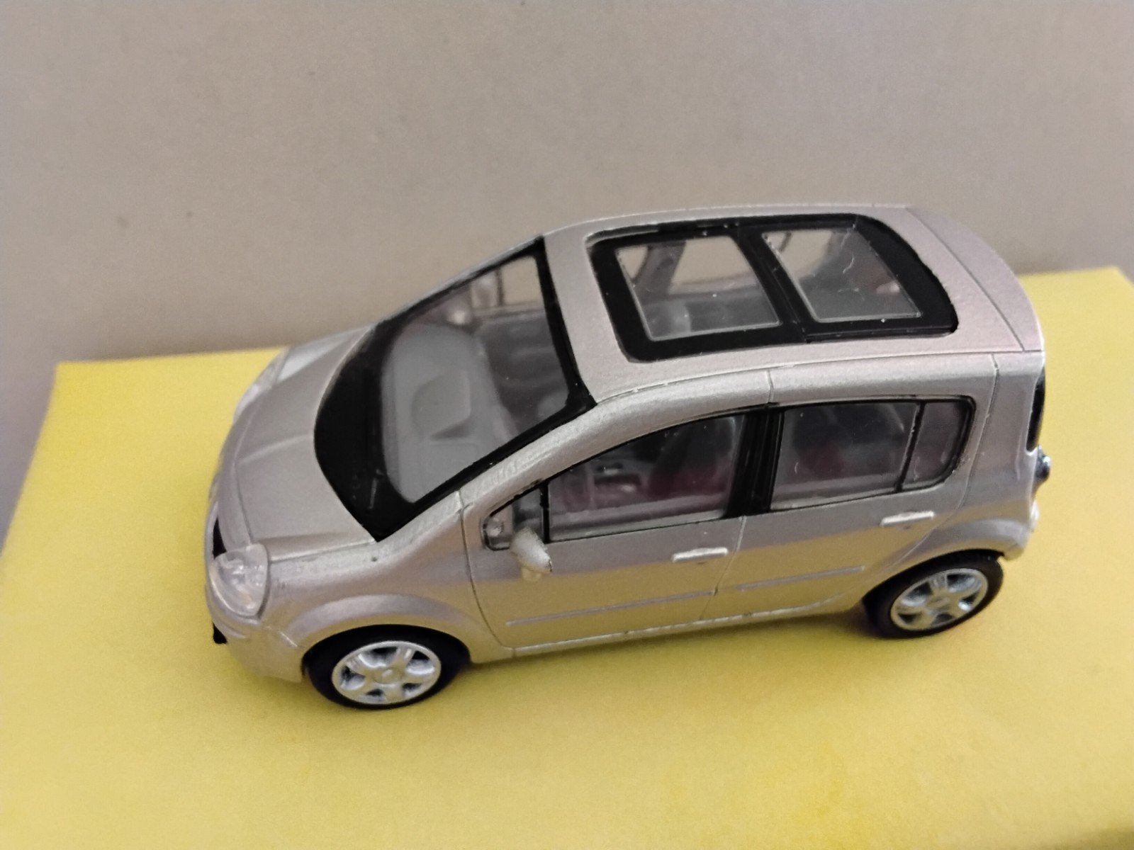 RENAULT              MODUS, Ophalen of Verzenden, Auto, Overige merken