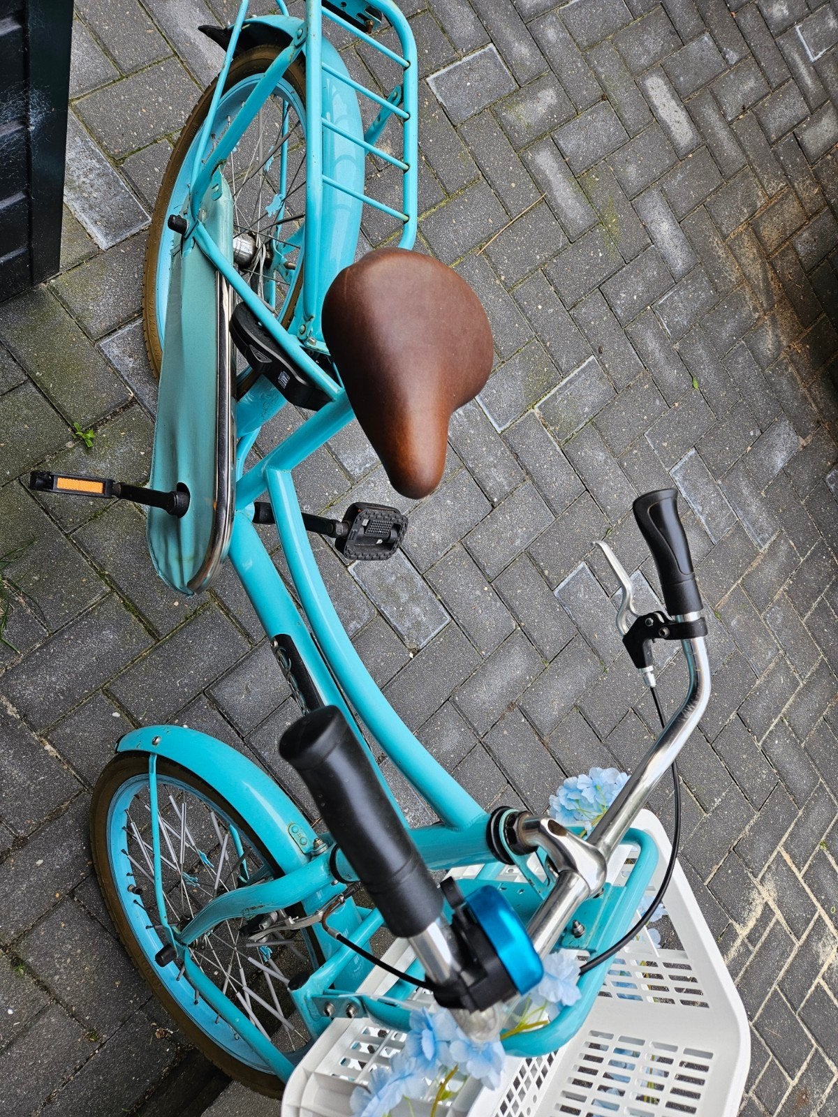 Leuke turquoise kinderfiets  "POPAL" met mandje en handrem, Fietsen en Brommers, Ophalen, Gebruikt, Velgrem, Popal transport fiets