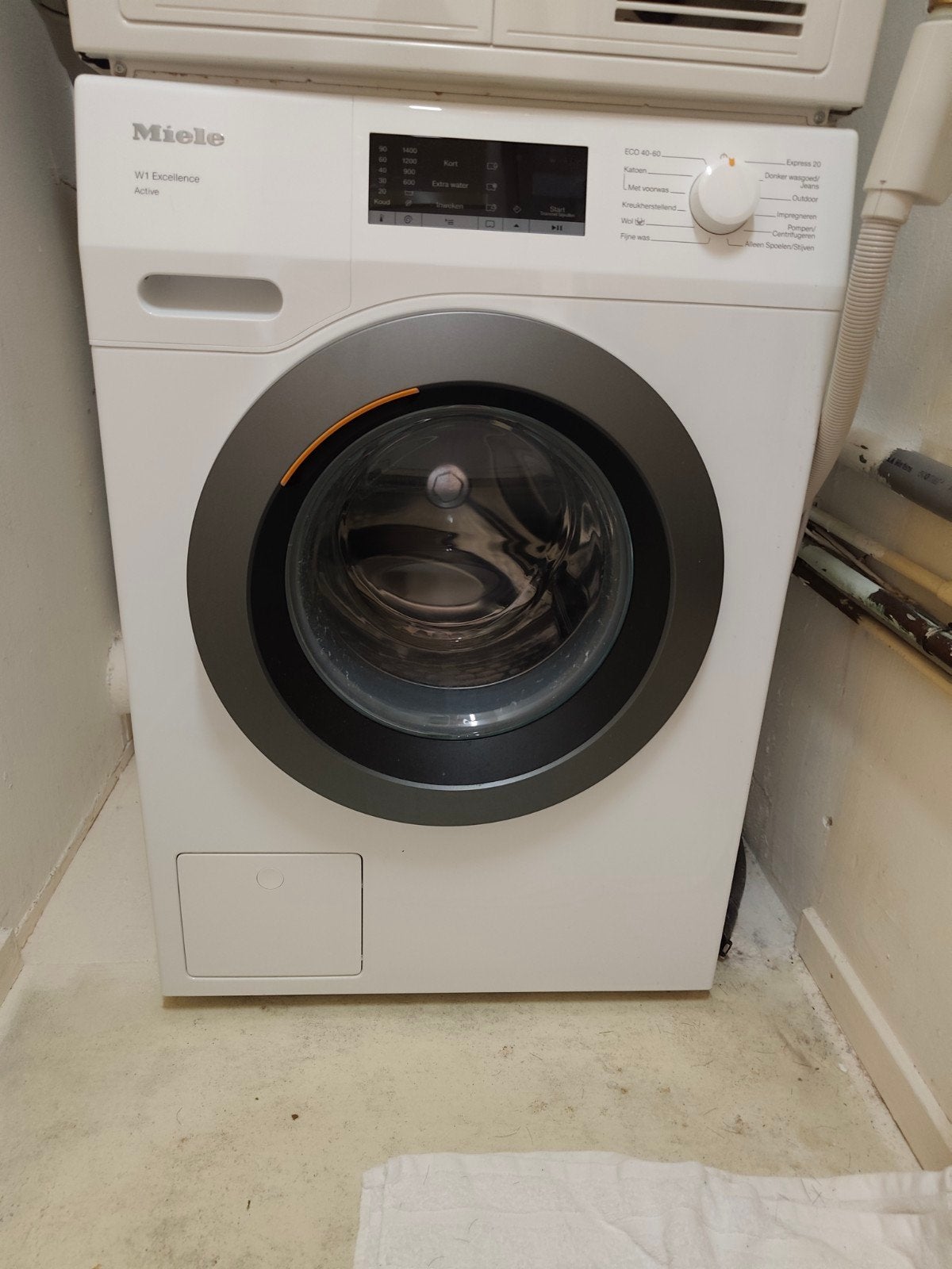 Bijna nieuwe wasmachine, Witgoed en Apparatuur, Wasmachines, Ophalen, Zo goed als nieuw, 1200 tot 1600 toeren, 85 tot 90 cm