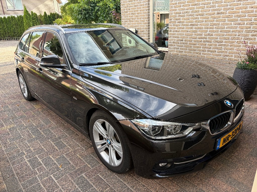 BMW 3-Serie 320i 184pk Aut 2017 Bruin, Auto's, BMW, 1998 cc, Achterwielaandrijving, 1800 kg, 4 cilinders