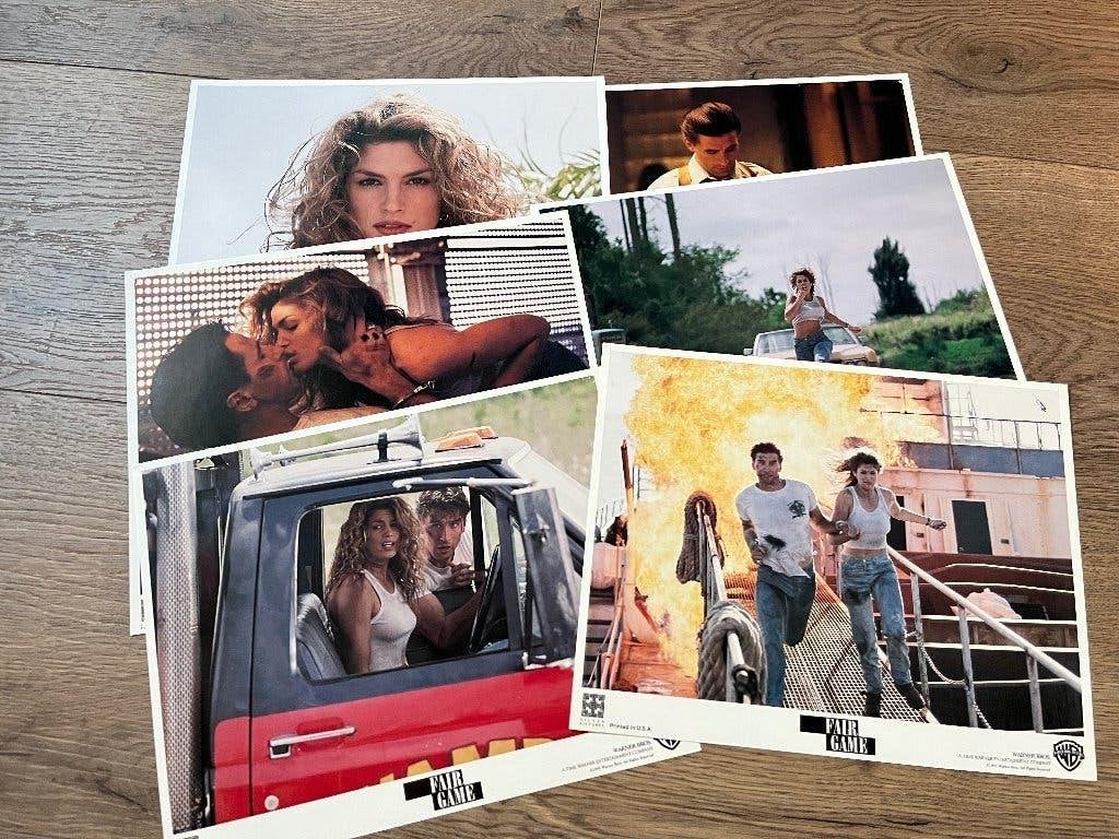 Set  van 6 lobby cards "Fair Game" met Cindy Crawford, Ophalen of Verzenden, Zo goed als nieuw, A4 of kleiner, Film en Tv