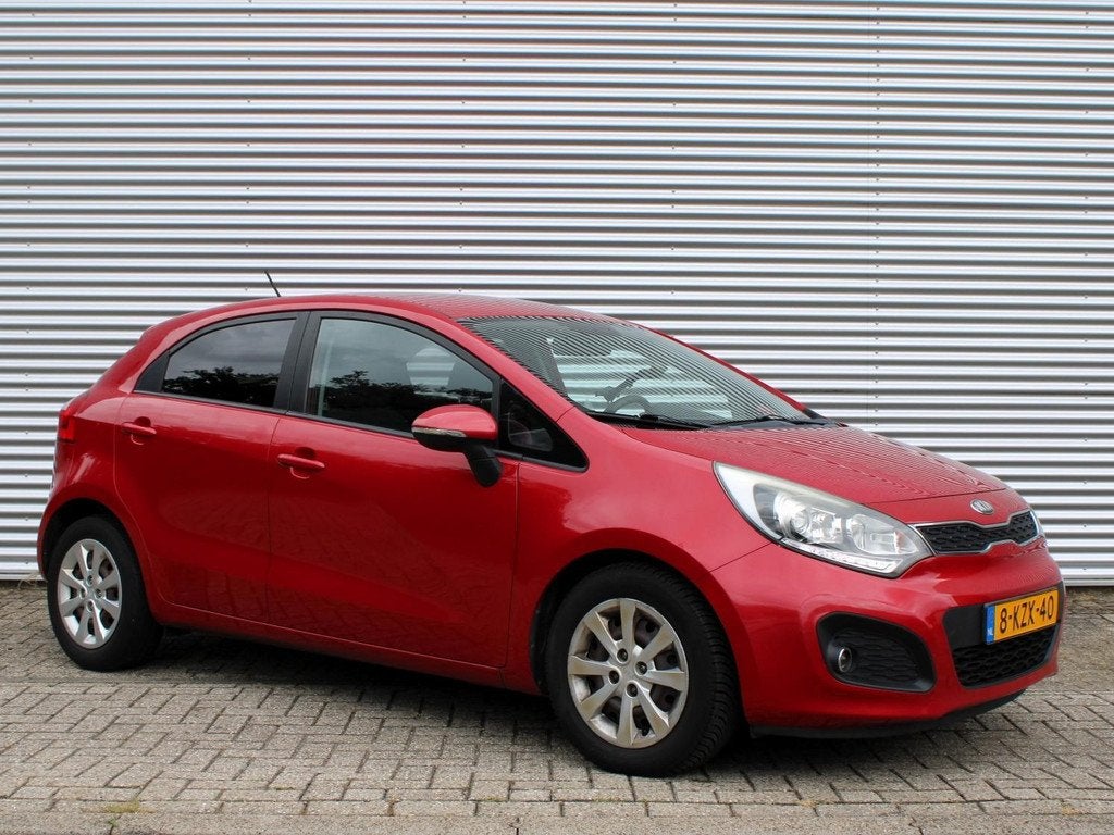 Kia Rio 1.2 CVVT Plus Pack meeneemprijs inclusief APK, Auto's, Euro 5, 4 cilinders, Origineel Nederlands, Handgeschakeld