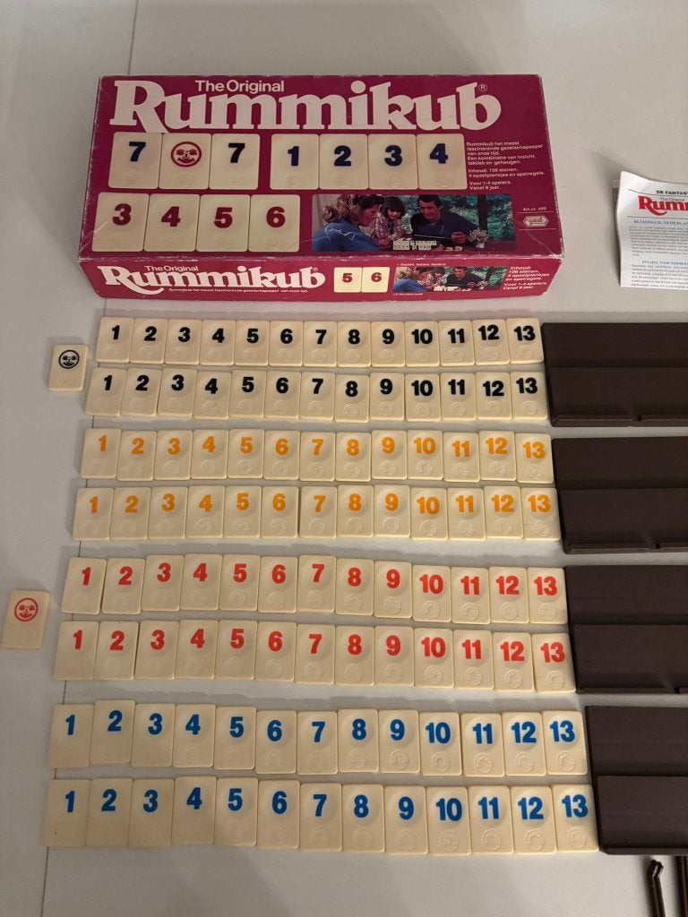 Goliath rummikub - het originele cijferspel 2-4 spelers!, Hobby en Vrije tijd, Een of twee spelers, Ophalen of Verzenden, Gebruikt