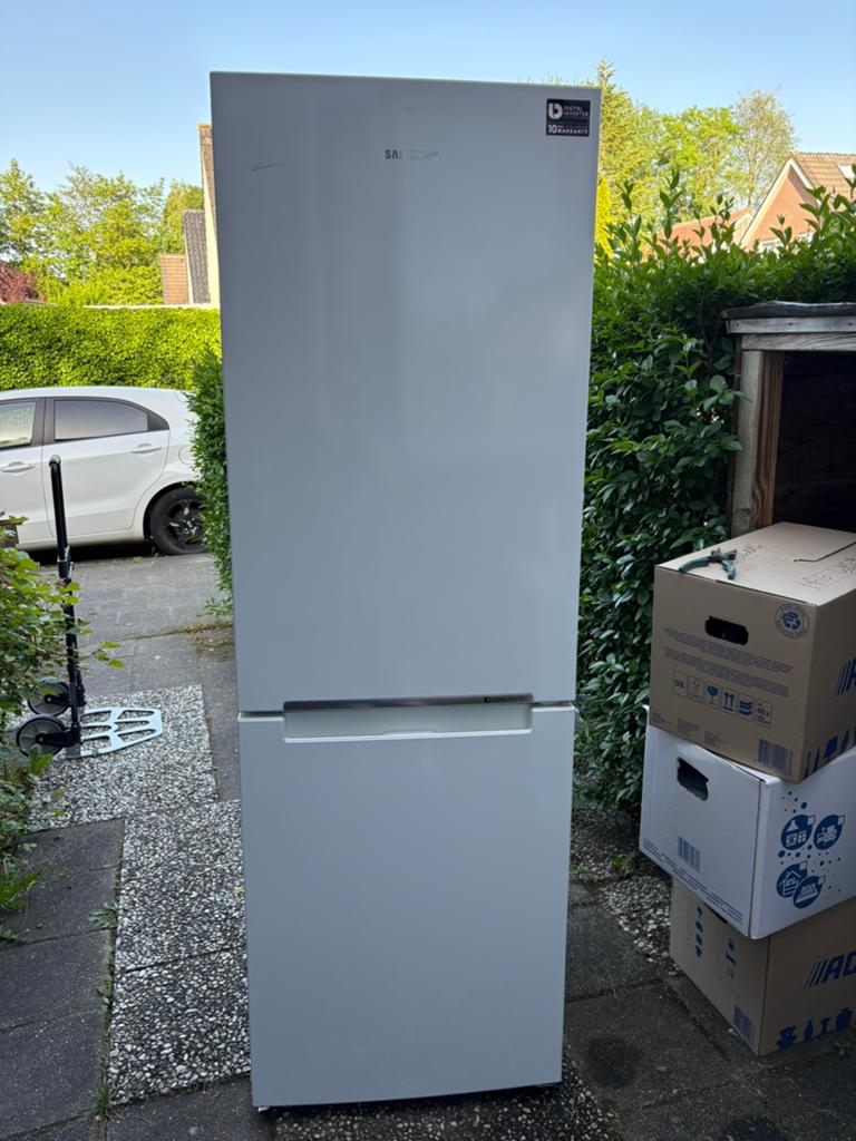 Koelvriescombinatie, Witgoed en Apparatuur, Koelkasten en IJskasten, Ophalen, 200 liter of meer, Met aparte vriezer, 160 cm of meer