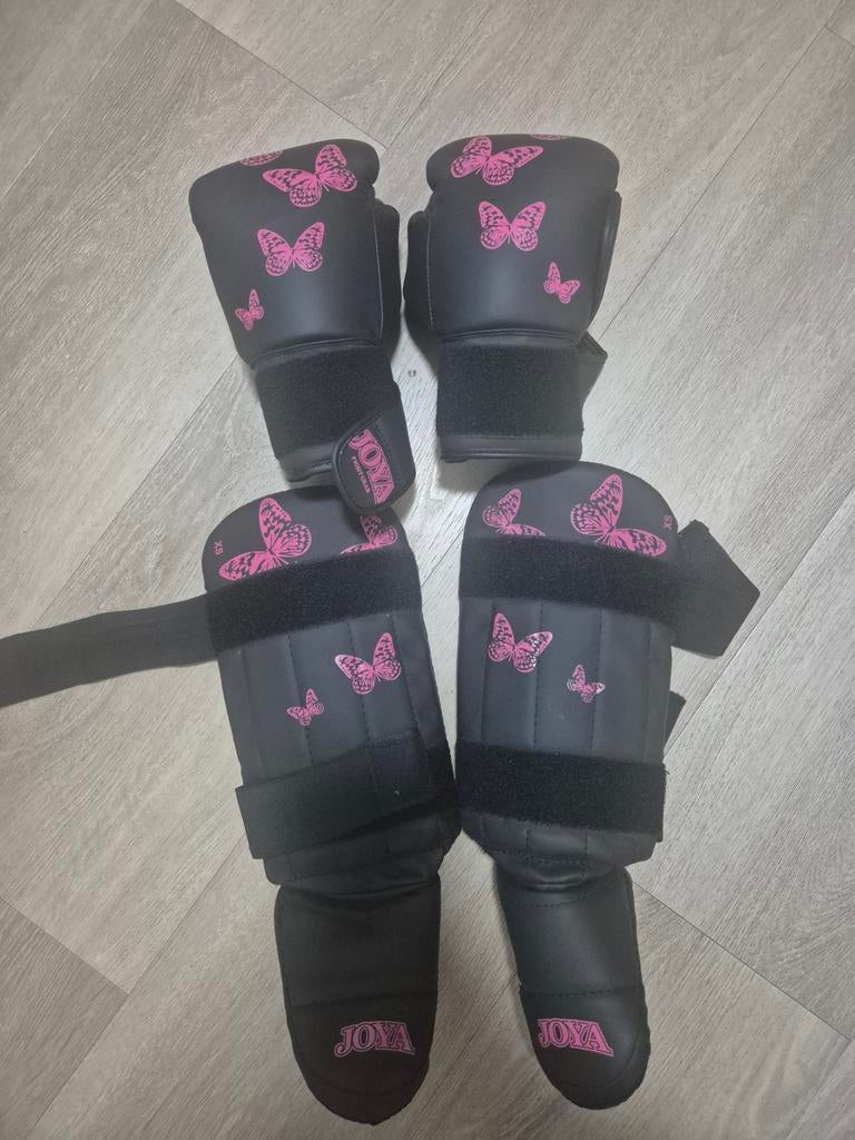 Kickbokset voor meisjes - Joya, Ophalen of Verzenden, Zo goed als nieuw, Bokshandschoenen