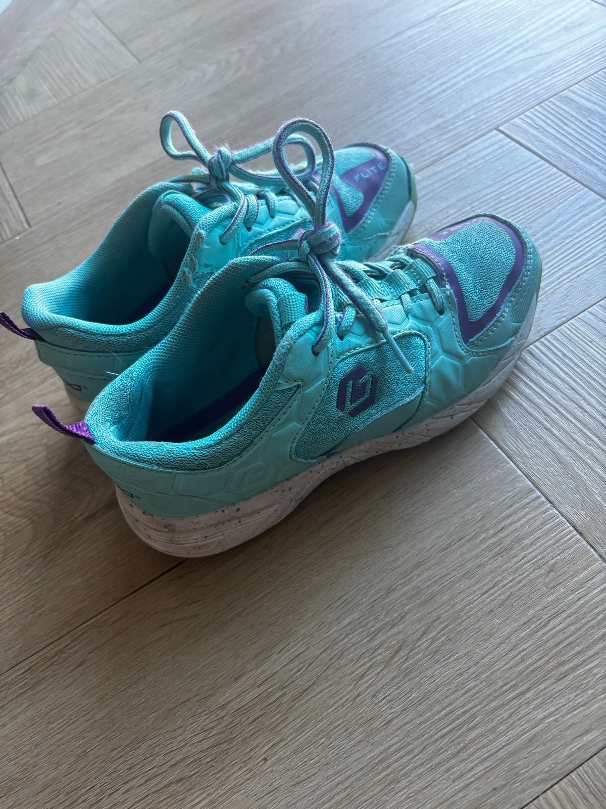 Brabo Hockeyschoenen Maat 34 - Zo goed als nieuw, Ophalen, Zo goed als nieuw, Schoenen