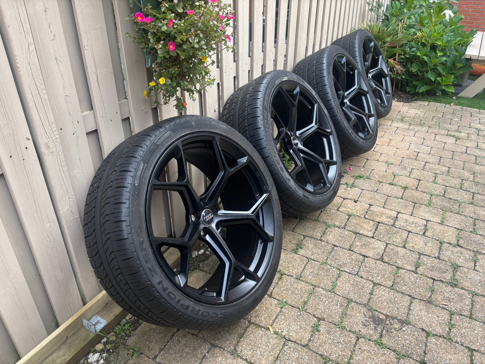 22 inch velgen Pirelli 285/35/22 Audi Q7 SQ7 E Tron 50 Q8, Auto-onderdelen, Ophalen, 285 mm, Banden en Velgen, Nieuw
