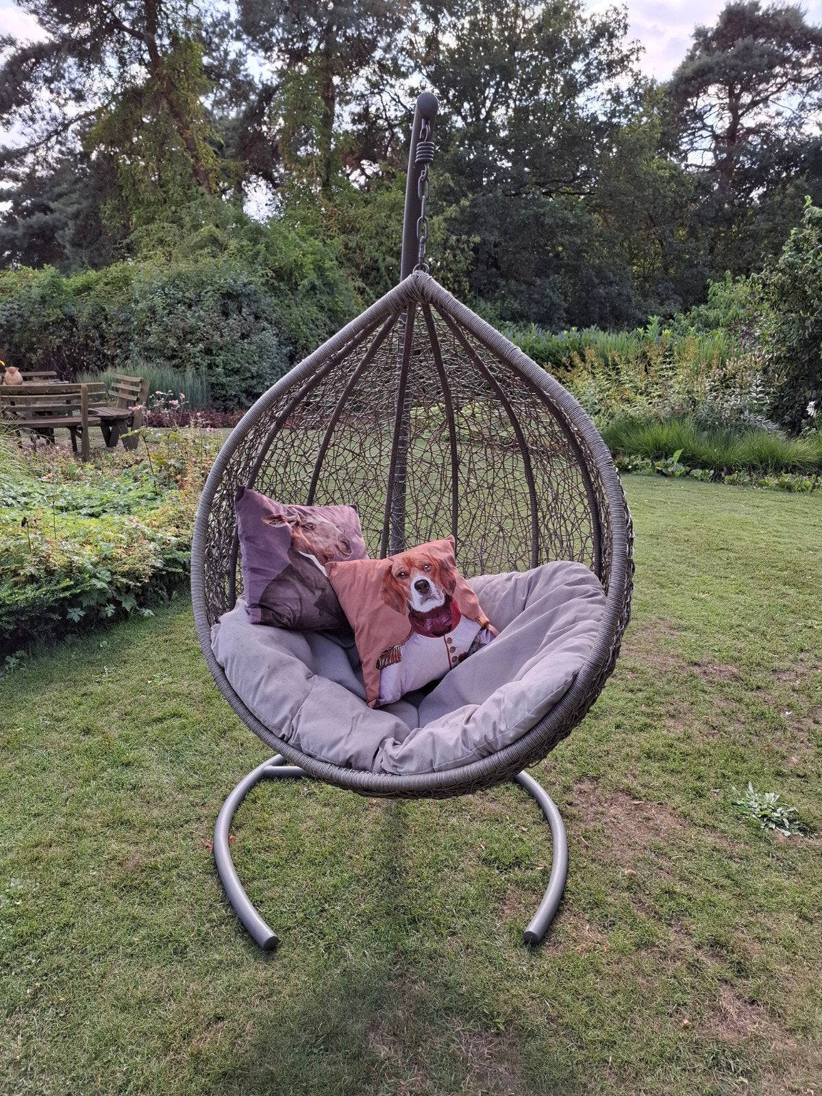 Rotan grijze demontabele hangstoel voor veranda, Ophalen, Zo goed als nieuw, Met standaard, Eenpersoons